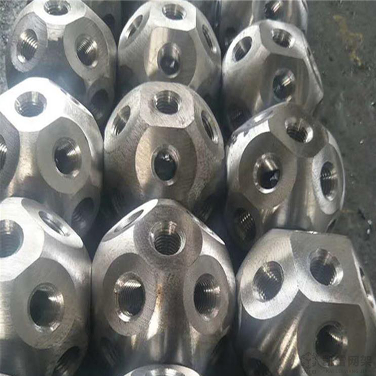 长宁螺栓球网架加工安装方法